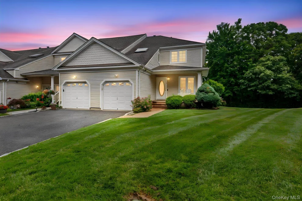 Unit for sale at 16 Lindbergh Circle, Huntington, NY 11743