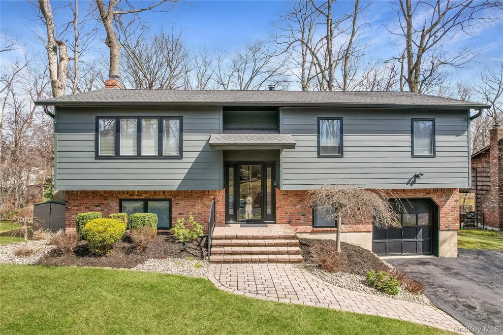Unit for sale at 11 Foxburn Street, Clarkstown, NY 10956
