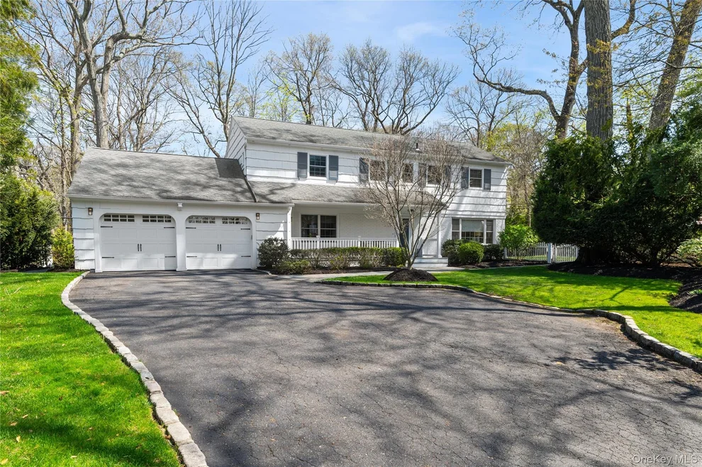 Unit for sale at 8 Heritage Court, Huntington, NY 11724