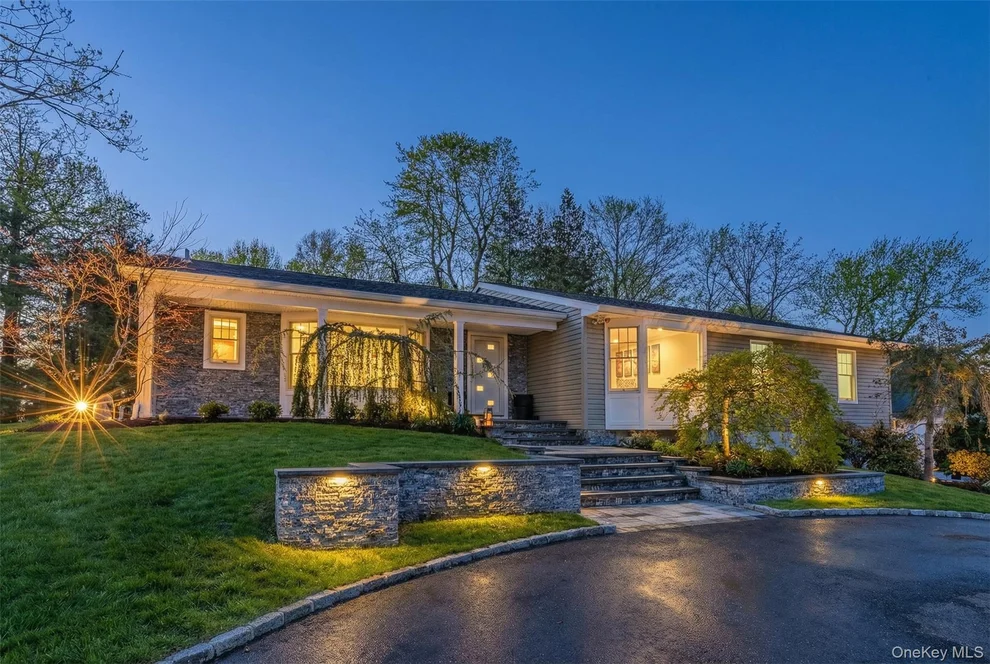 Unit for sale at 21 Rawlings Drive, Huntington, NY 11747