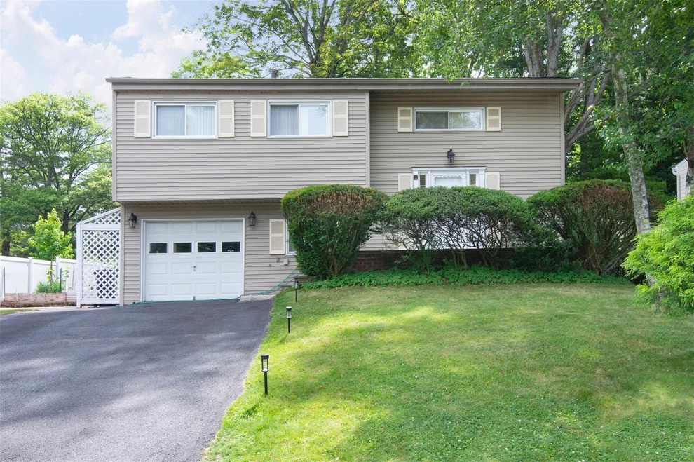 Unit for sale at 3 Ivy Place, Greenburgh, NY 10530