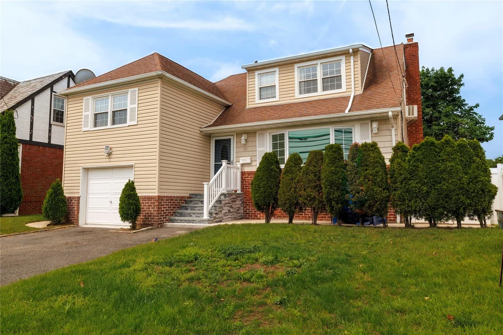 Unit for sale at 25 Ocean Avenue, Hempstead, NY 11565