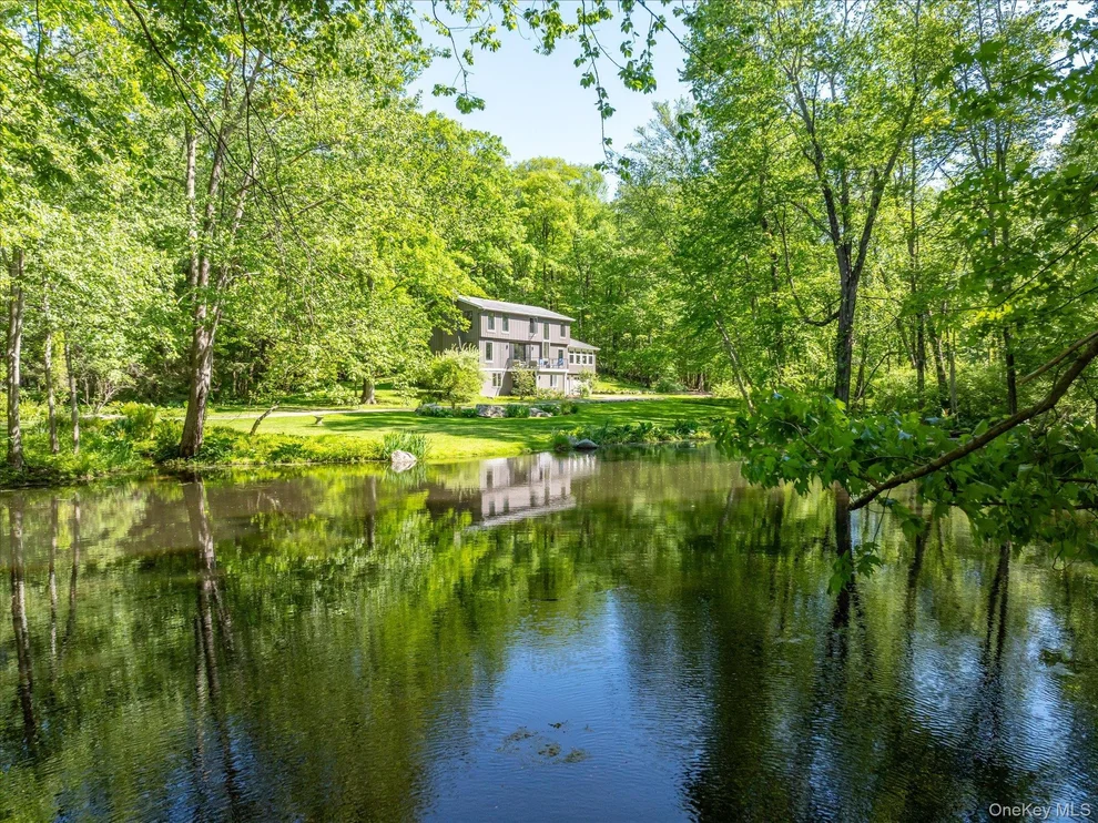 Unit for sale at 143 E Middle Patent Road, Bedford, NY 10506