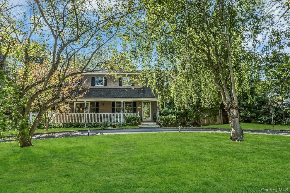 Unit for sale at 142 Maplewood Road, Huntington, NY 11746