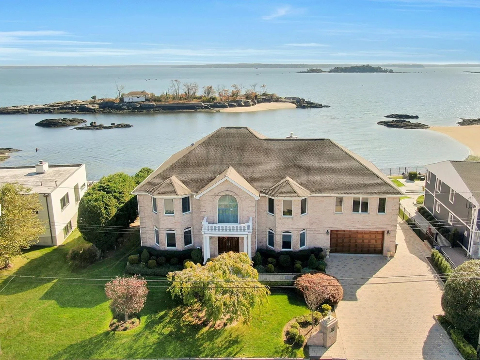 Unit for sale at 115 Kensington Oval, New Rochelle, NY 10805