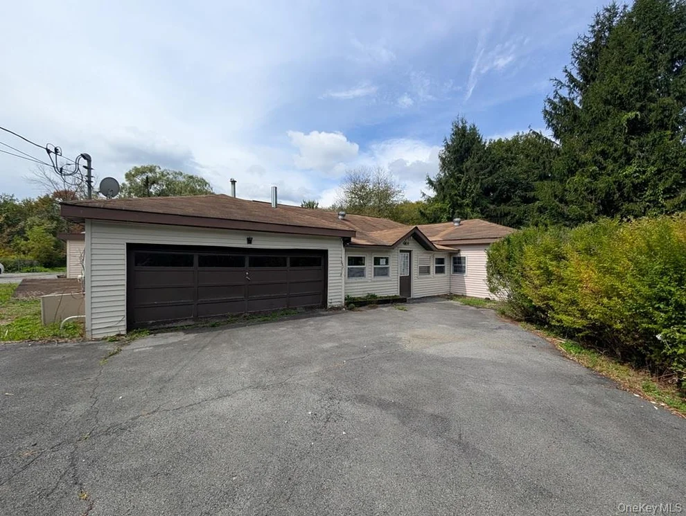 Unit for sale at 469 Eatontown Road, Greenville, NY 12771