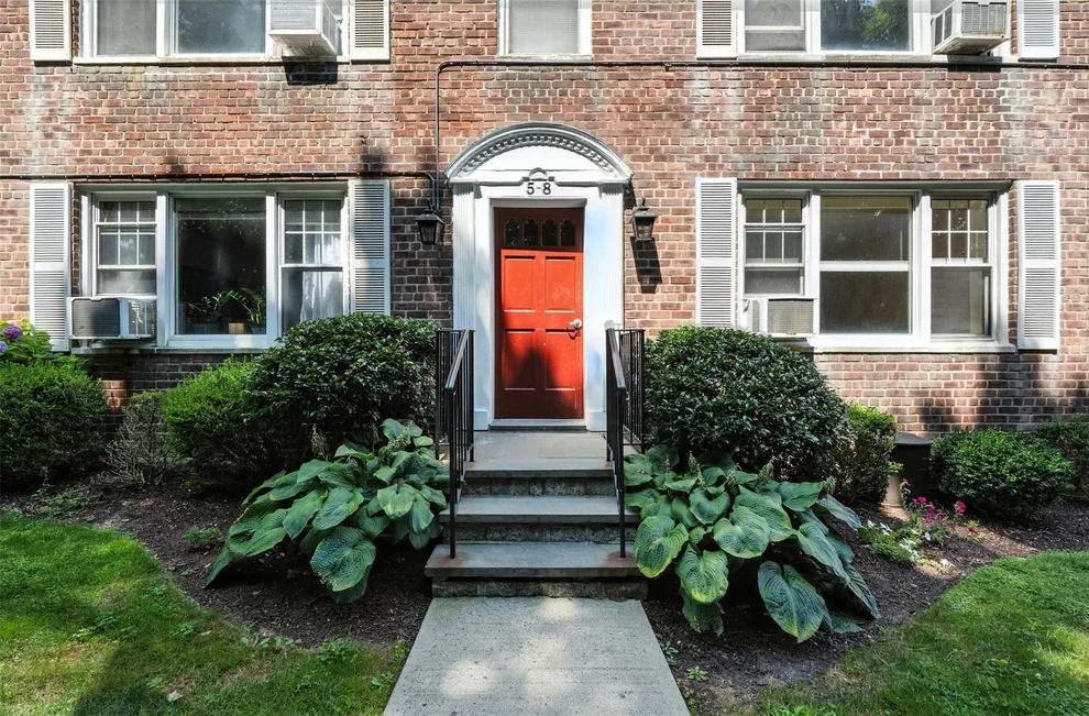 Unit for sale at 14 Soundview Avenue, White Plains, NY 10606