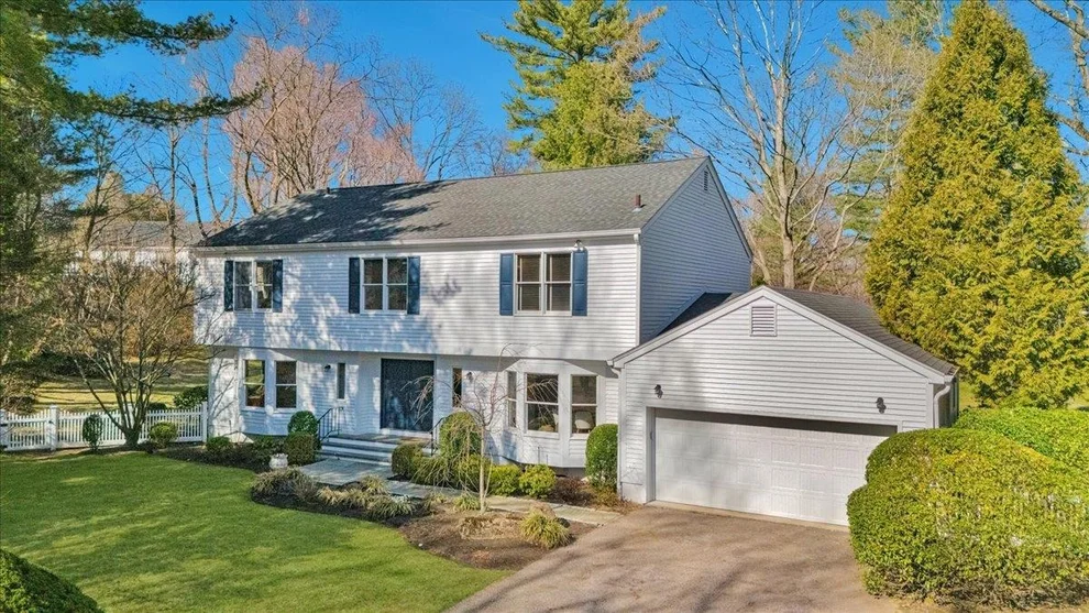 Unit for sale at 4 Rock Meadow Lane, Scarsdale, NY 10583