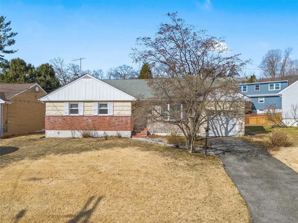 Unit for sale at 11 Beverly Road, White Plains, NY 10605