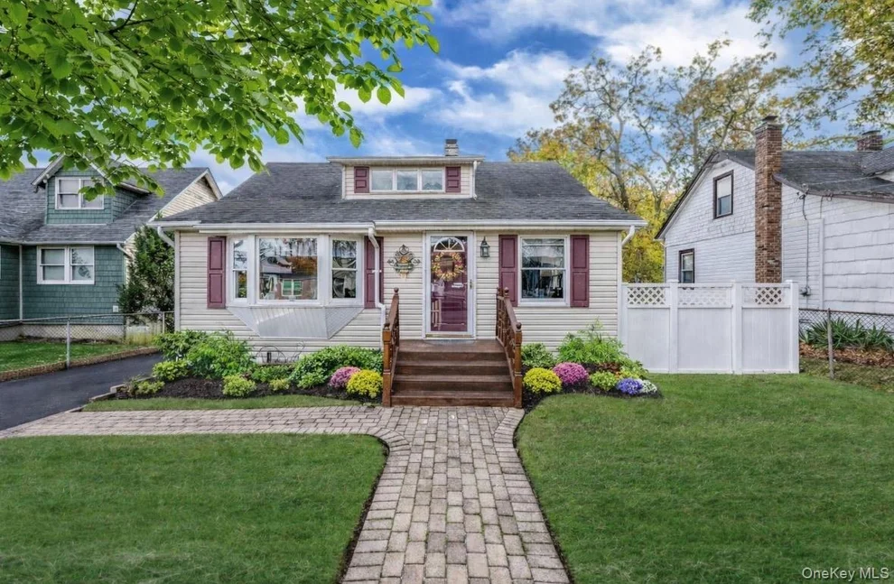 Unit for sale at 38 Roslyn Street, Islip, NY 11752