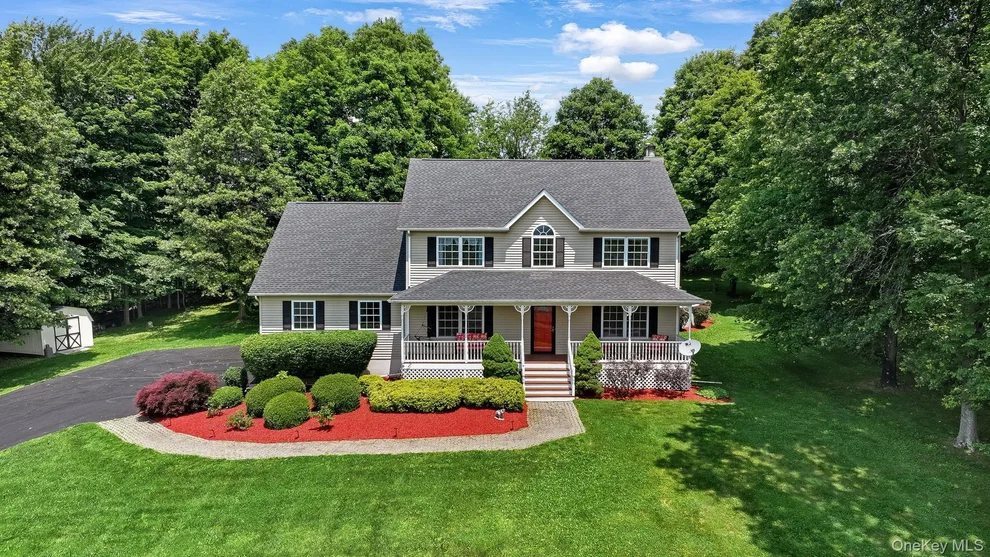 Unit for sale at 34 Melissa Lane, New Windsor, NY 10992