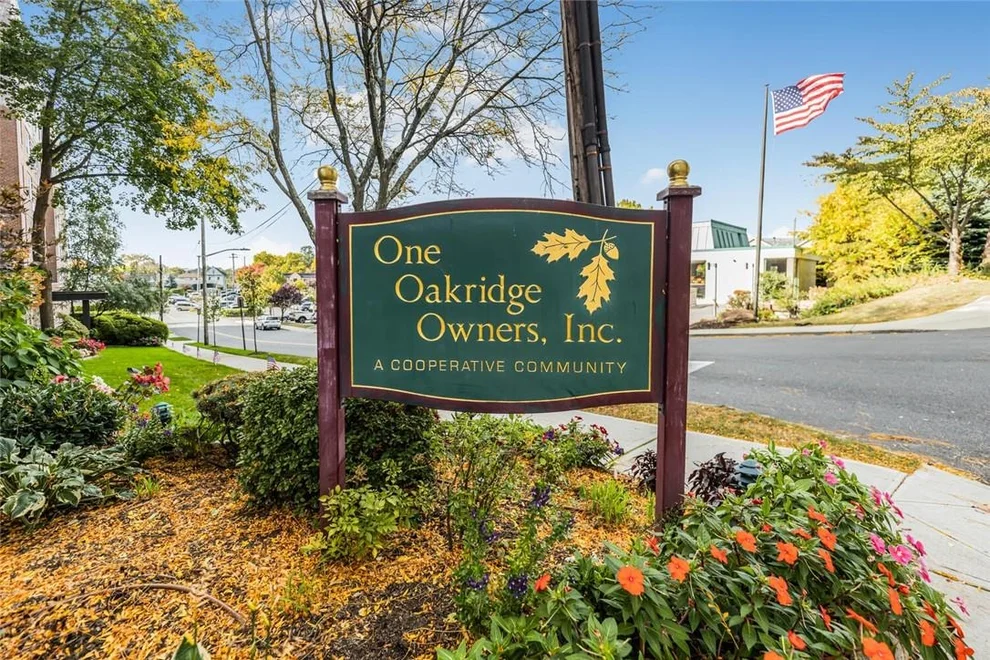 Unit for sale at 1 Oakridge Place, Eastchester, NY 10709
