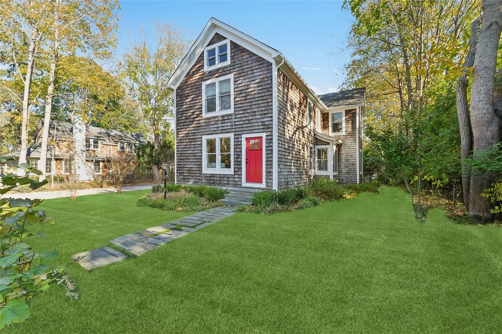 Unit for sale at 10 Maunakea Street, Southampton, NY 11963