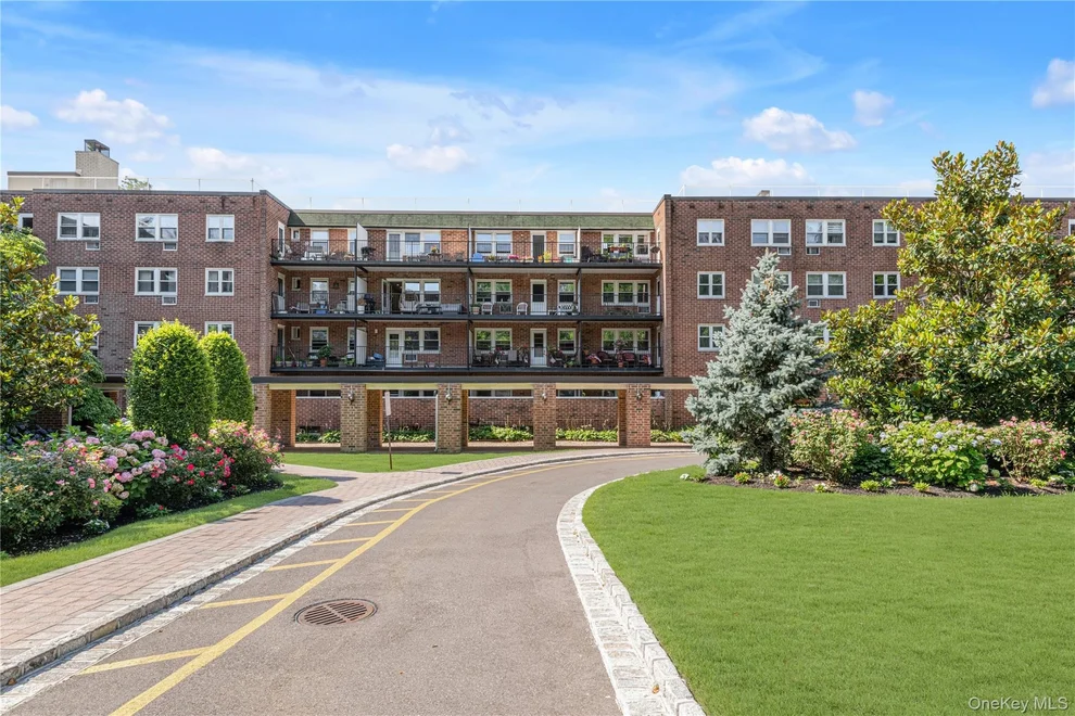 Unit for sale at 32 Pearsall Avenue, Glen Cove, NY 11542