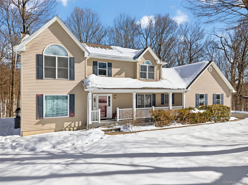 Unit for sale at 34 Booth Road, Chester Town, NY 10918