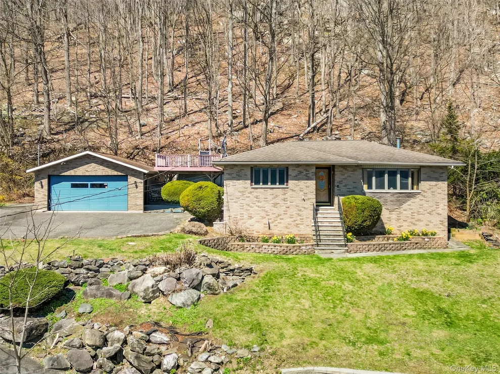 Unit for sale at 621 Jersey Avenue, Warwick (Town), NY 10925