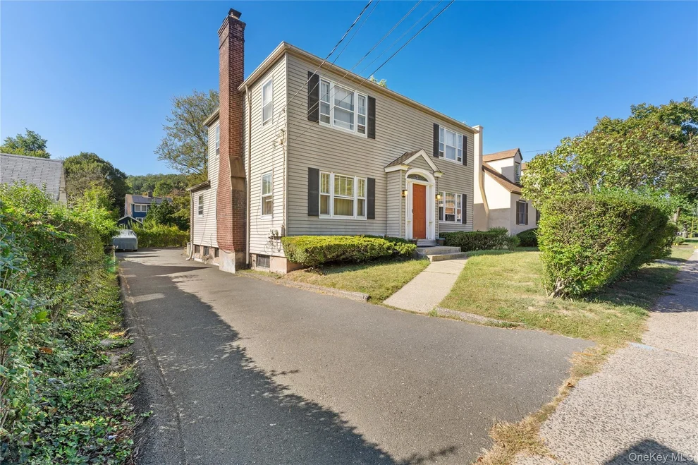 Unit for sale at 2 Francis Avenue, Orangetown, NY 10960