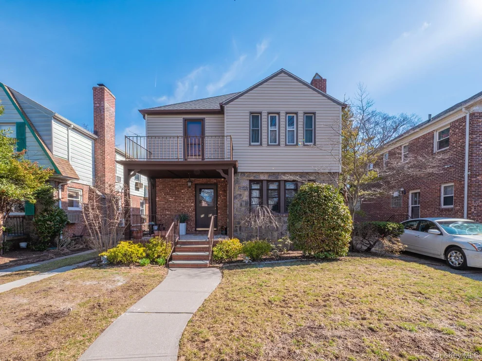 Unit for sale at 7363 195th Street, New York, NY 11366