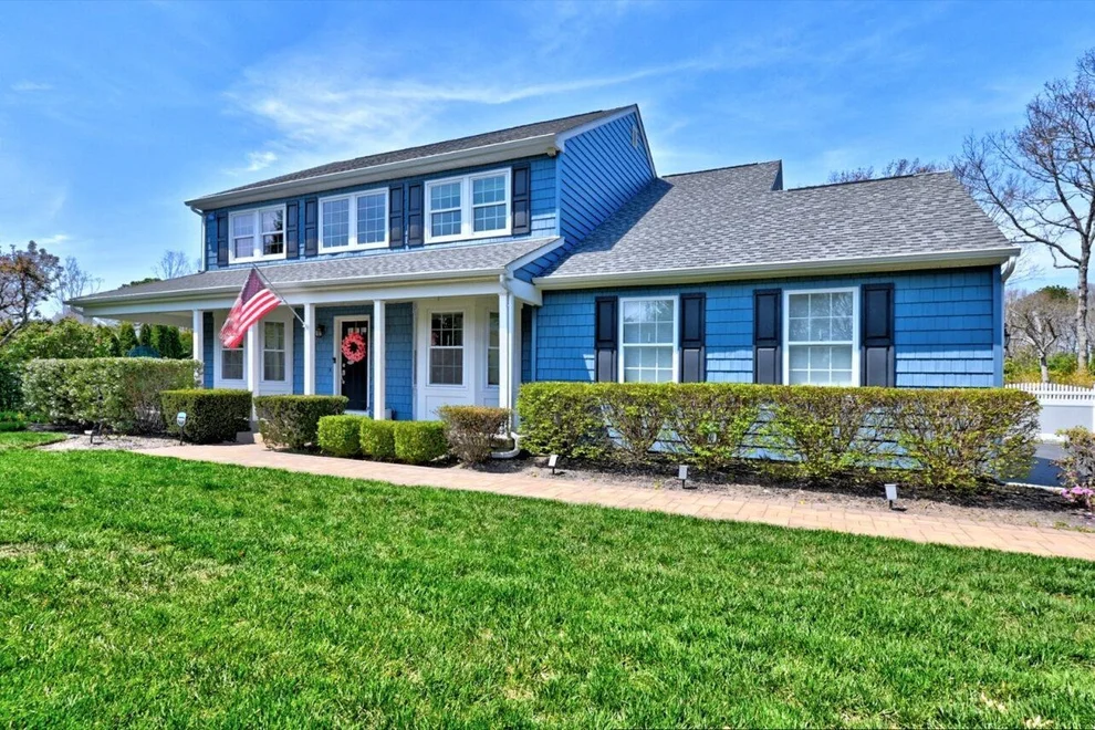 Unit for sale at 50 Ridgefield Drive, Brookhaven, NY 11786