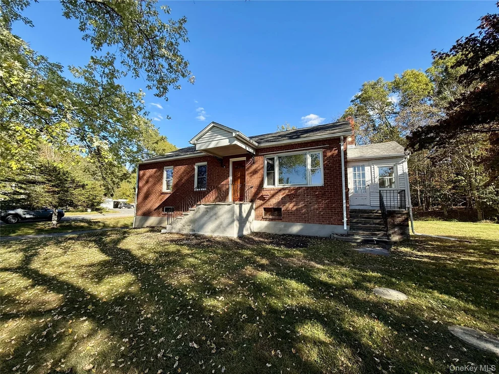 Unit for sale at 190 State Route 32 N, New Paltz, NY 12561