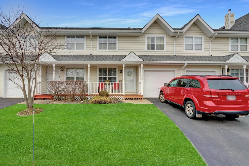 Unit for sale at 12 Summerfield Circle, Islip, NY 11722