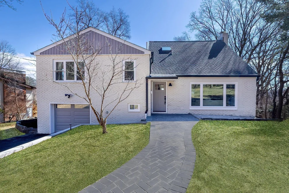 Unit for sale at 2 Sunset Lane, Greenburgh, NY 10530
