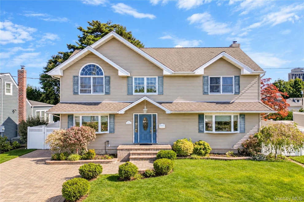 Unit for sale at 122 Dorothy Drive, Hempstead, NY 11554