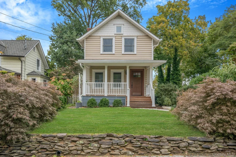 Unit for sale at 29 5th Avenue, North Hempstead, NY 11050