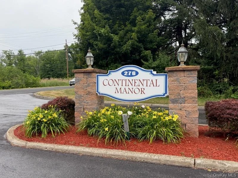 Unit for sale at 276 Temple Hill Rd, New Windsor, NY 12553