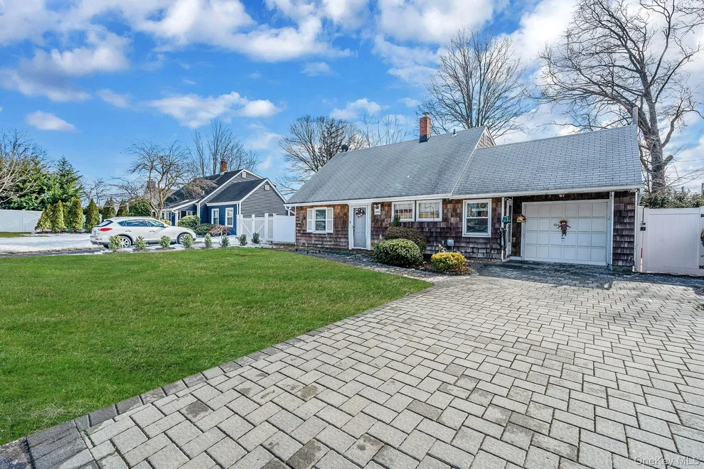 Unit for sale at 694 Whittier Street, North Hempstead, NY 11590
