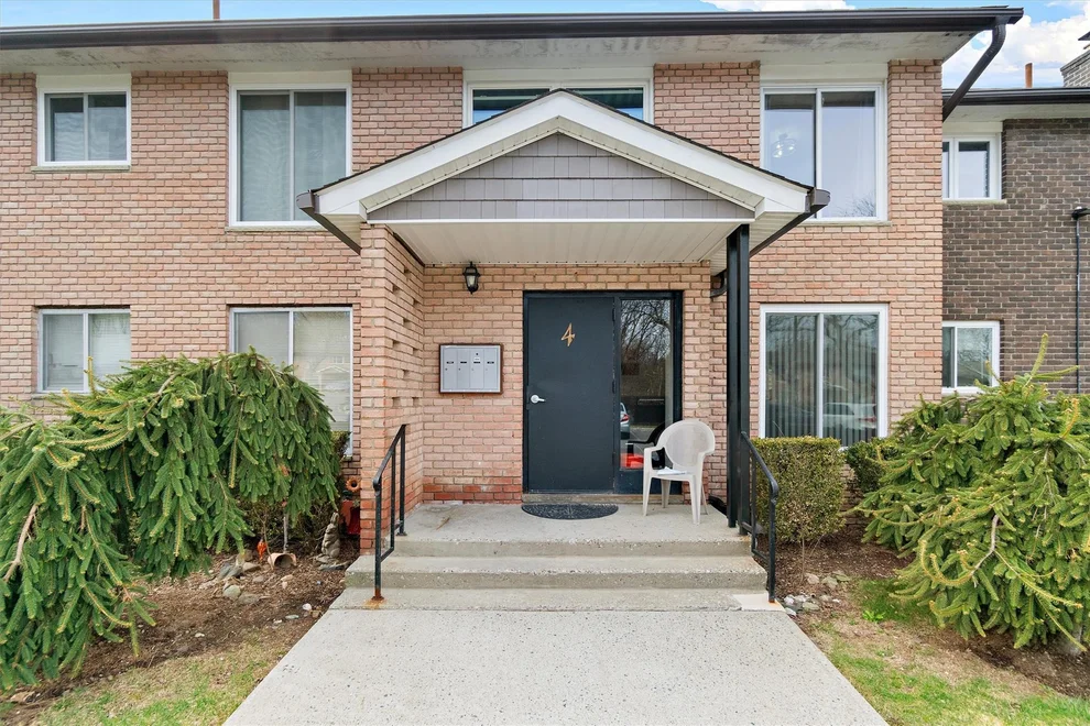 Unit for sale at 4 Barnett Drive, Monroe, NY 10950