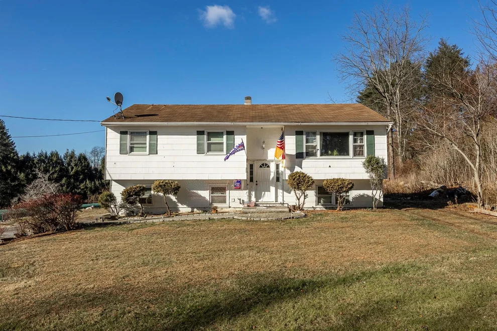 Unit for sale at 23 Robin Drive, Kent, NY 10512