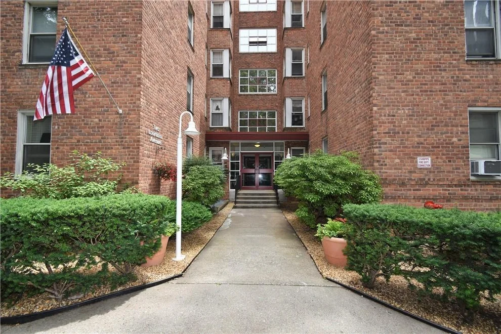Unit for sale at 2 Louisiana Avenue, Yonkers, NY 10708