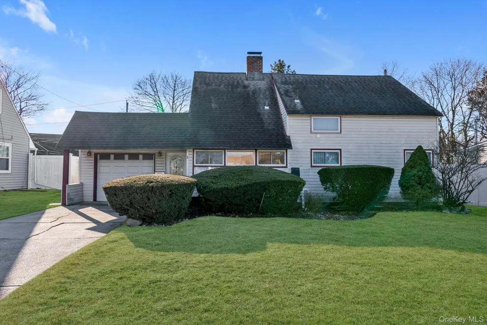 Unit for sale at 8 Straight Lane, Hempstead, NY 11756