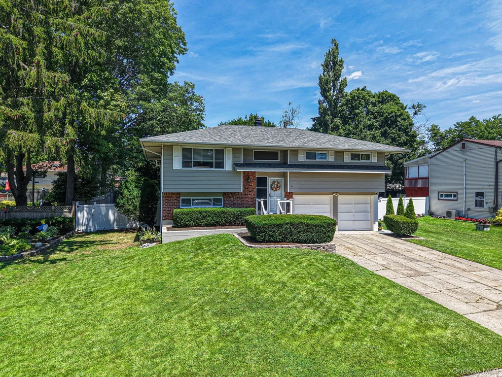Unit for sale at 92 Rhode Island Avenue, Islip, NY 11706