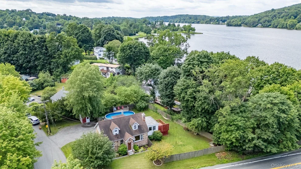 Unit for sale at 1 Roslyn Road, Kent, NY 10512