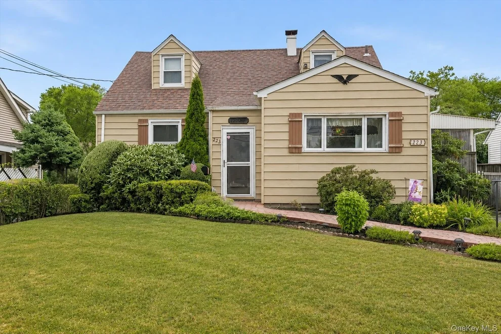 Unit for sale at 223 Croydon Road, Yonkers, NY 10710