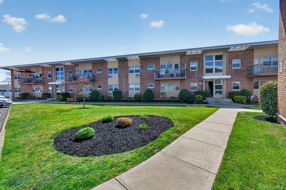 Unit for sale at 4 Rose Street, Hempstead, NY 11572
