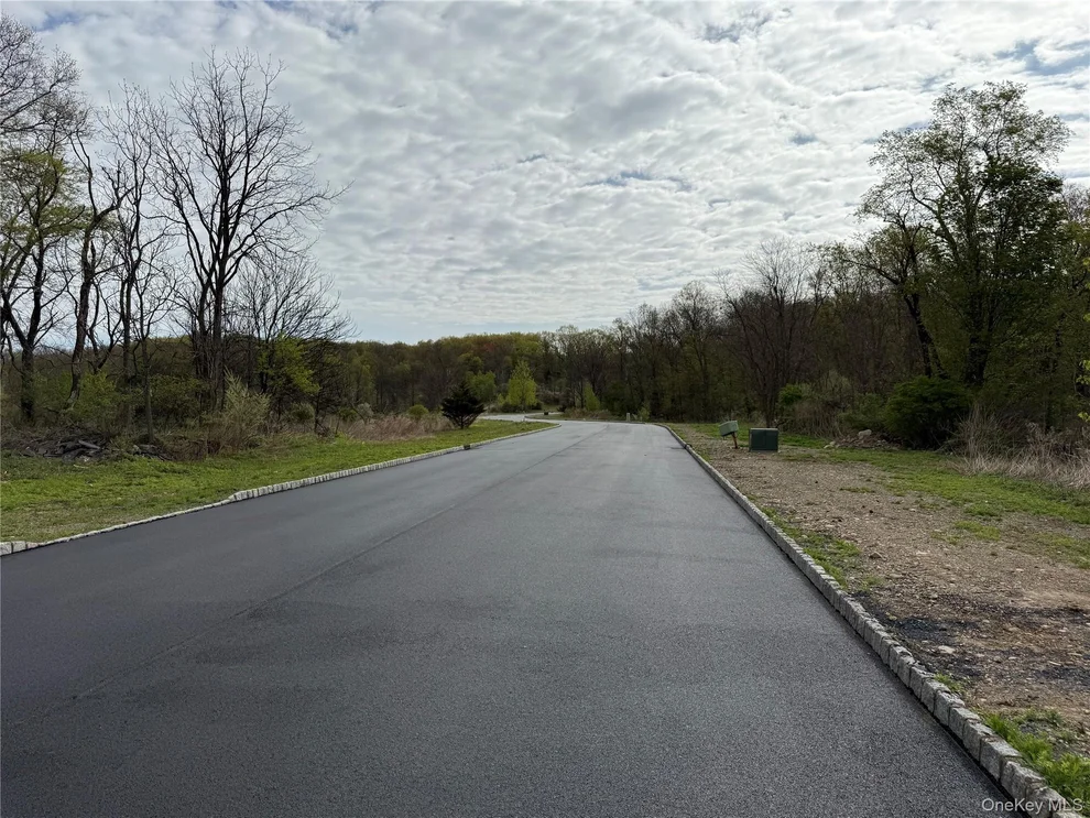 Unit for sale at 21 Arrowhead Lane, Minisink, NY 10998