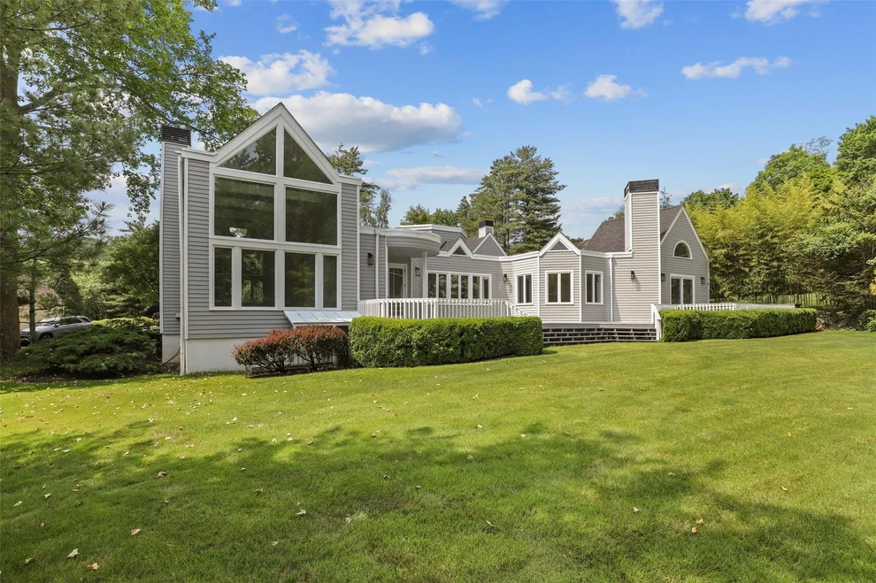 Unit for sale at 9 The Crossing, Harrison, NY 10577