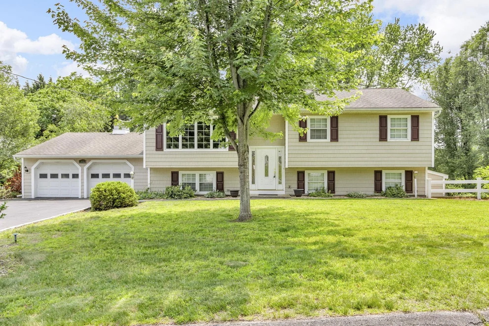 Unit for sale at 42 Robin Drive, Kent, NY 10512