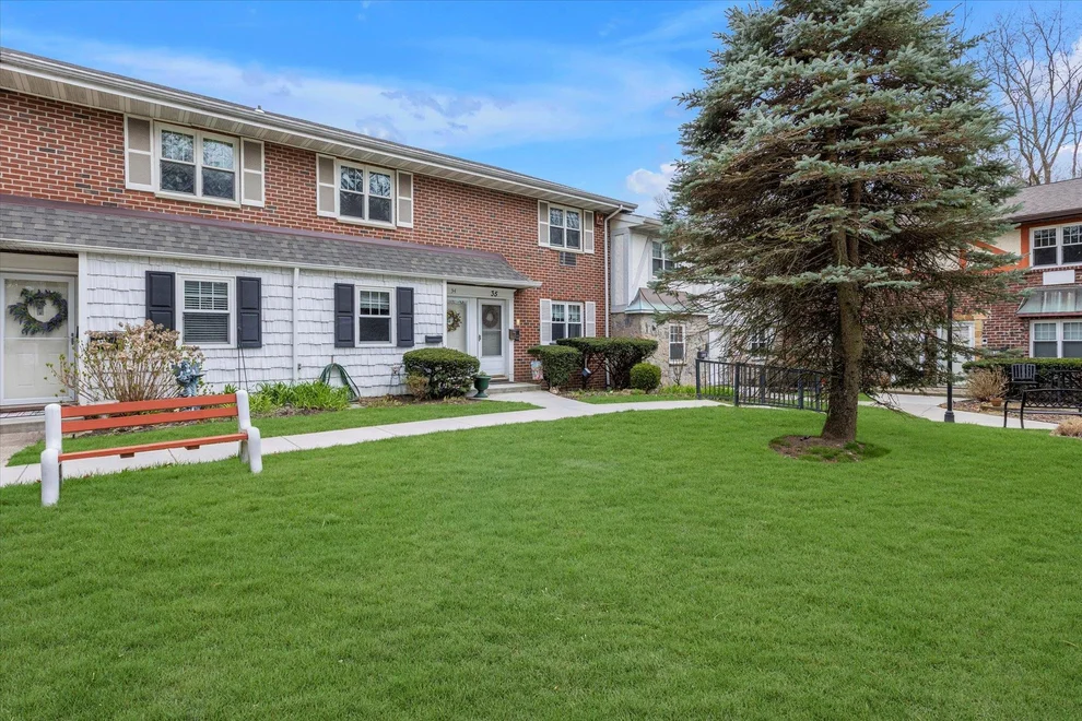 Unit for sale at 7 Glenhollow, Brookhaven, NY 11742