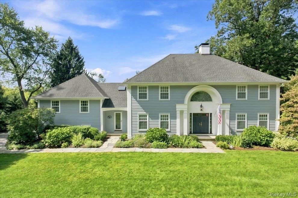 Unit for sale at 20 Hitching Post Lane, New Castle, NY 10514