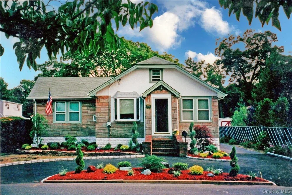 Unit for sale at 2016 Abbot Avenue, Hempstead, NY 11566