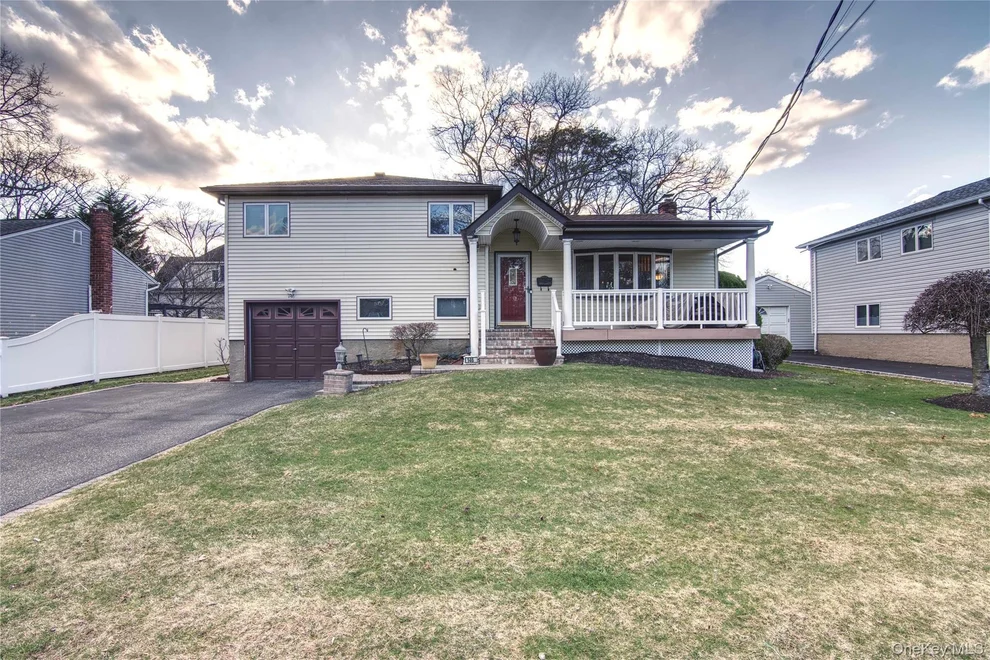 Unit for sale at 146 East Drive, Oyster Bay, NY 11758