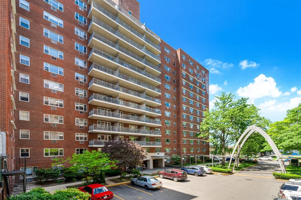 Unit for sale at 52-30 39th Drive, New York, NY 11377