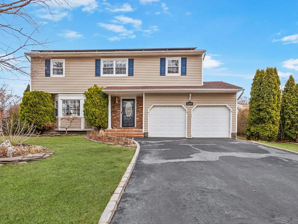 Unit for sale at 2269 Locust Avenue, Islip, NY 11779