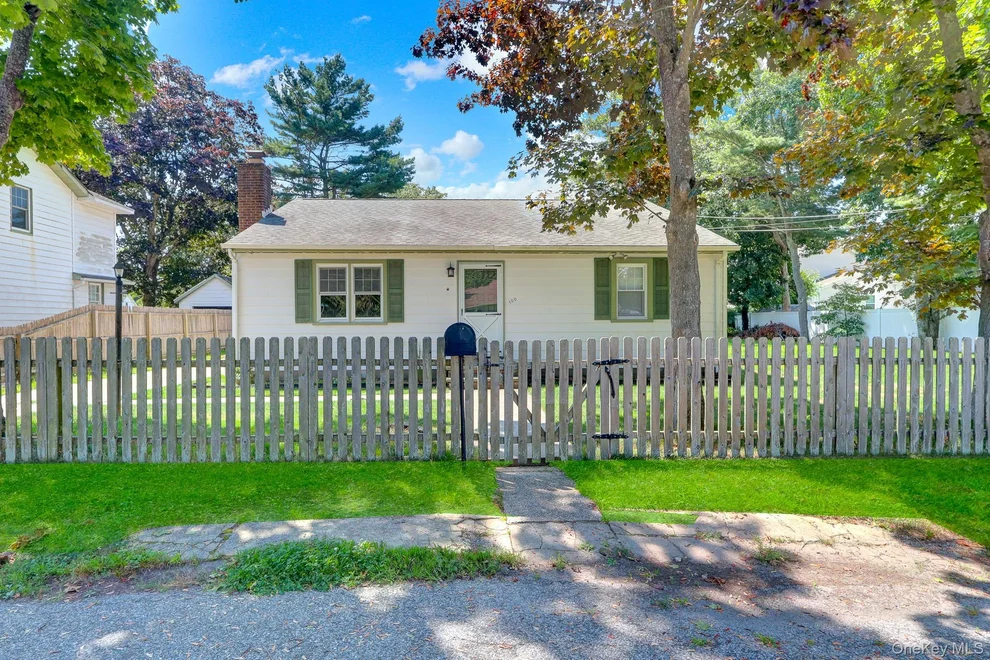 Unit for sale at 100 Lincoln Drive, Brookhaven, NY 11951