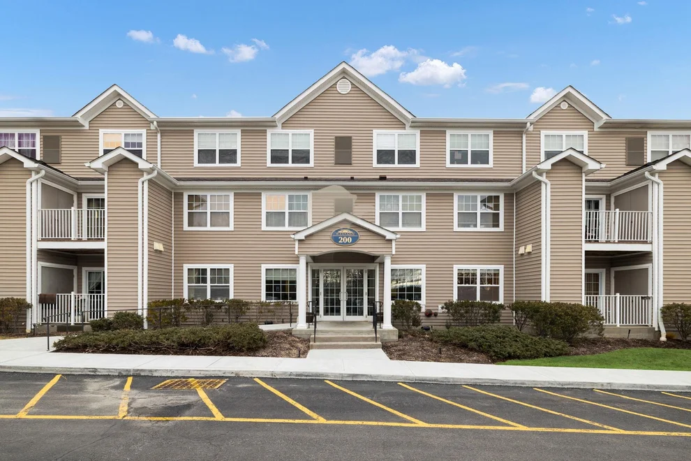 Unit for sale at 200 Woodcrest Lane, Mount Kisco, NY 10549