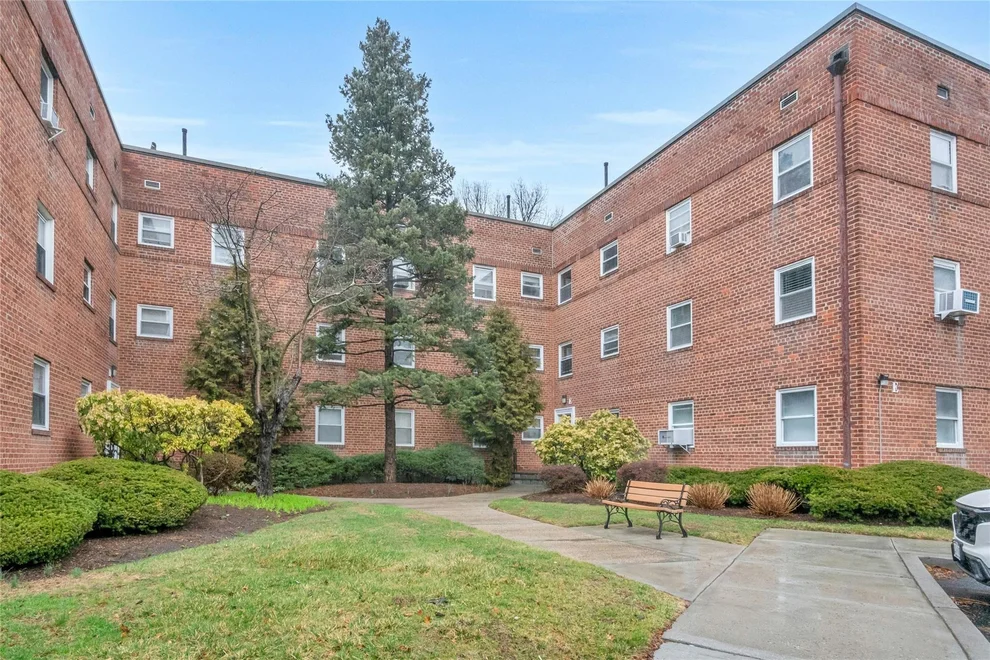 Unit for sale at 330 S Broadway, Greenburgh, NY 10591